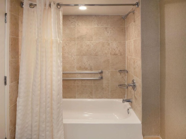Embassy Suites by Hilton Philadelphia Airport image 61